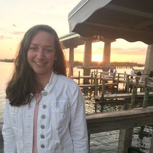 Meet your Posher, Amanda